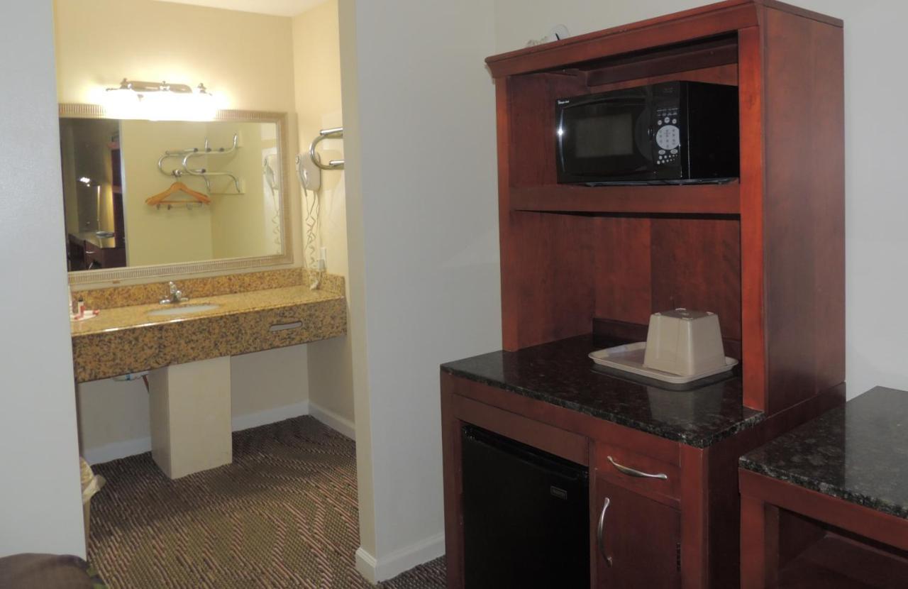 Super 8 By Wyndham Mifflinville Near Bloomsburg Zewnętrze zdjęcie