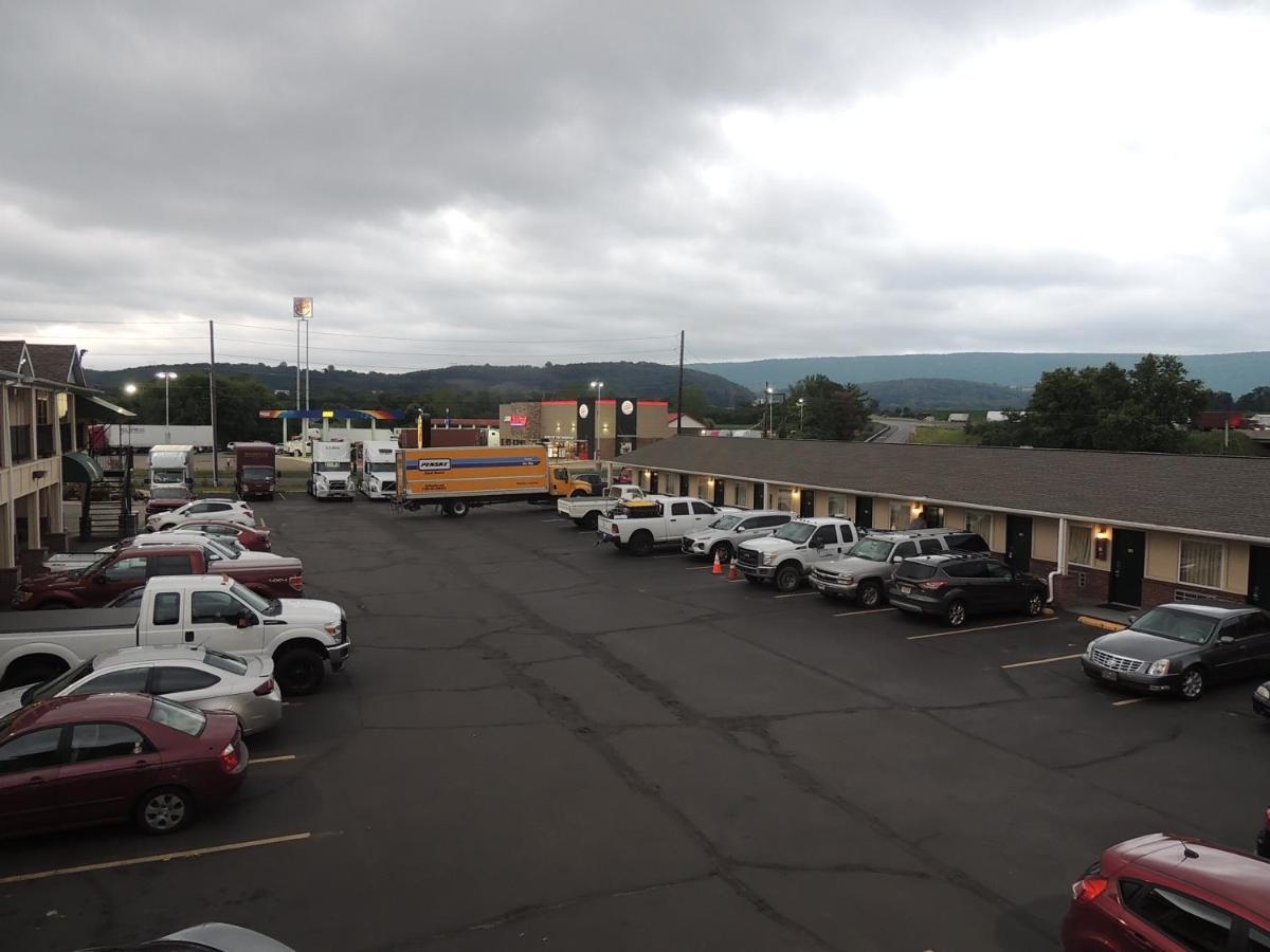 Super 8 By Wyndham Mifflinville Near Bloomsburg Zewnętrze zdjęcie