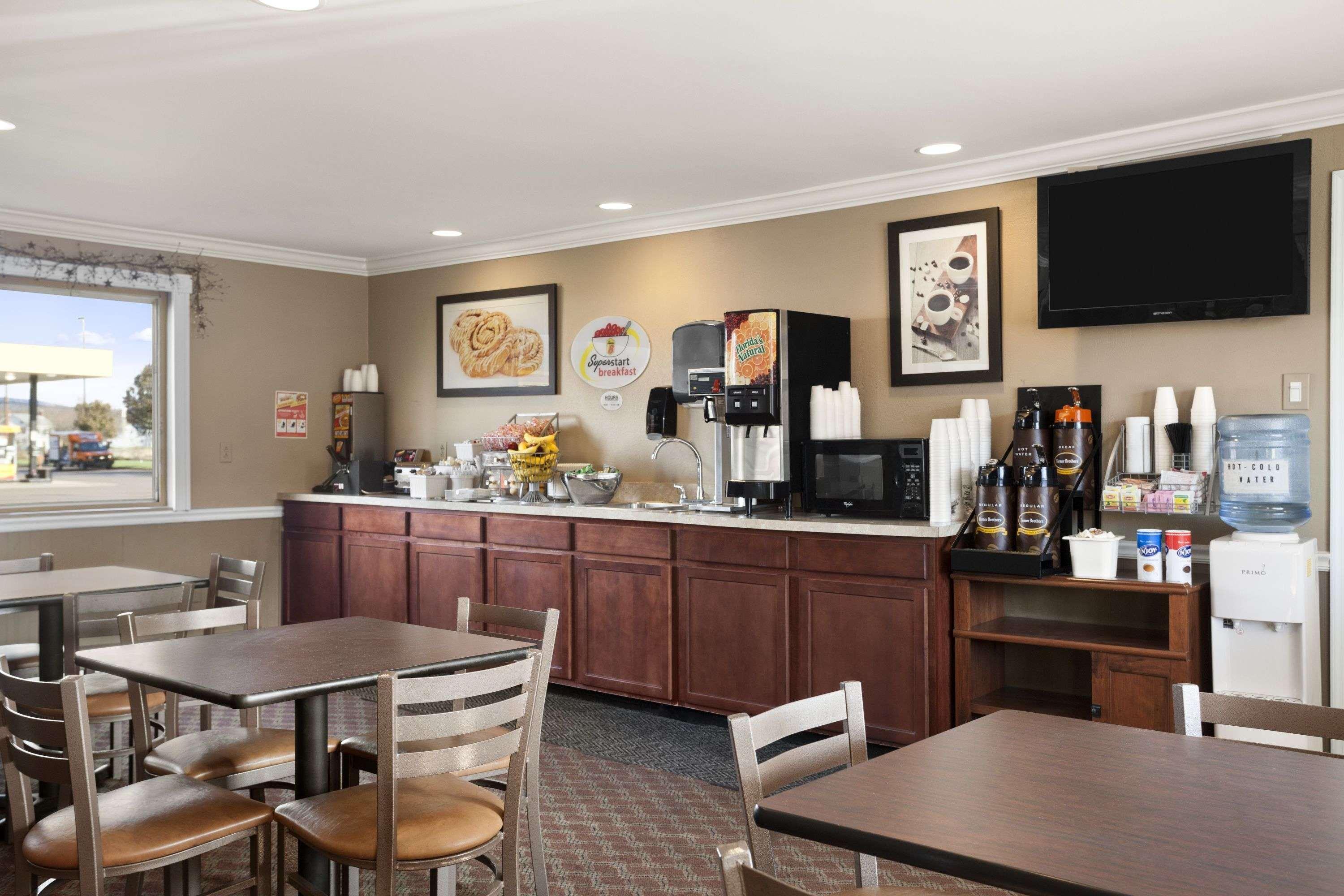 Super 8 By Wyndham Mifflinville Near Bloomsburg Zewnętrze zdjęcie